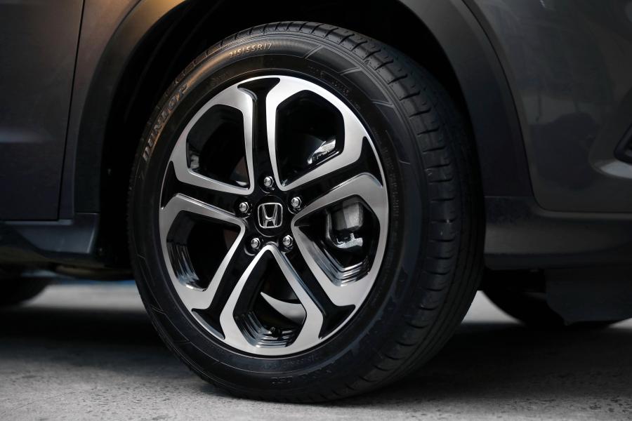 Колеса Honda HR-V VTi-LX 2018 года  (AU) (фото 6 из 25)